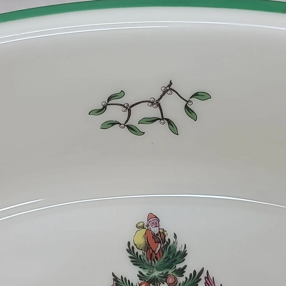 Spode 2000 Vintage Christmas Tree Oven to Table Oval Rimmed Dish in White/Green